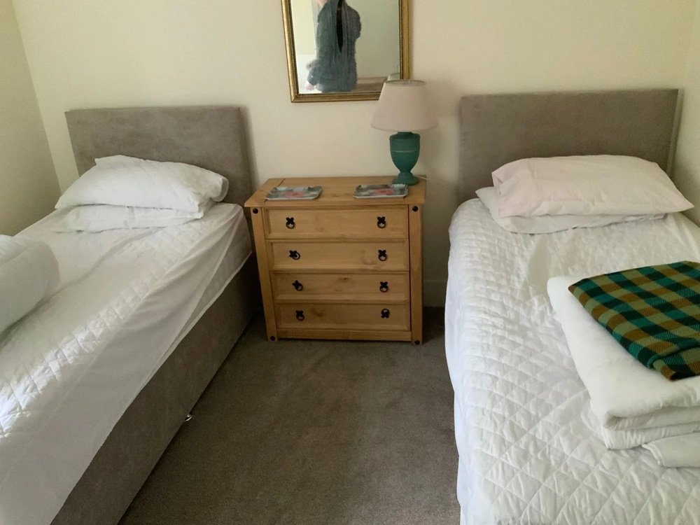 twin room shared bathroom